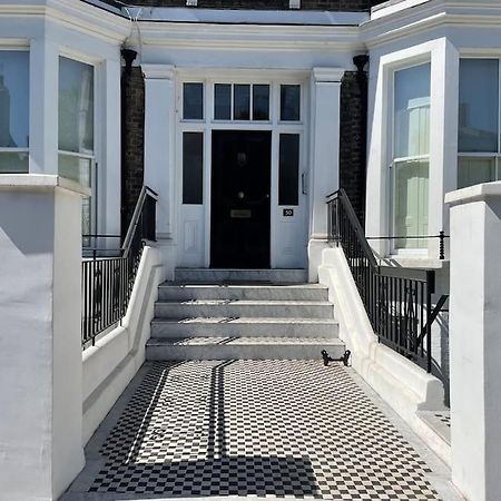 Stylish 3-Bedroom Flat In Kensington Londres Exterior foto